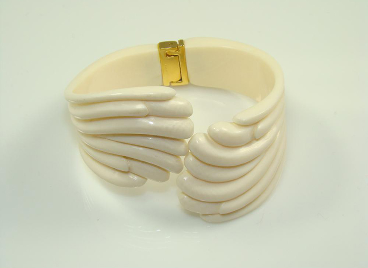 ivory-bangle-swirl